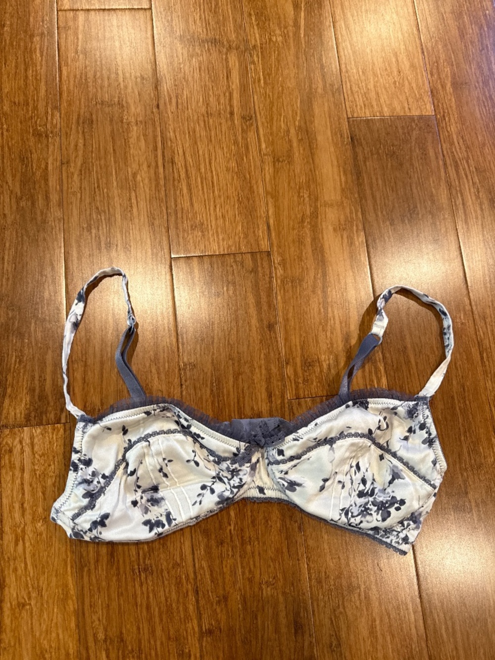 Vintage silk woman’s 36C Bra
